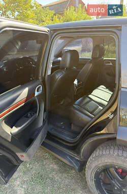 Внедорожник / Кроссовер Porsche Cayenne 2004 в 