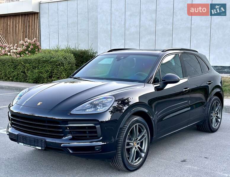 Внедорожник / Кроссовер Porsche Cayenne 2017 в Киеве