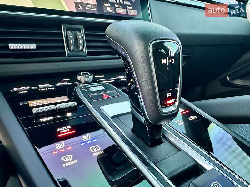 Внедорожник / Кроссовер Porsche Cayenne 2017 в Киеве