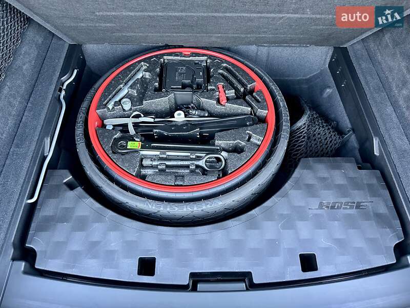 Внедорожник / Кроссовер Porsche Cayenne 2017 в Киеве
