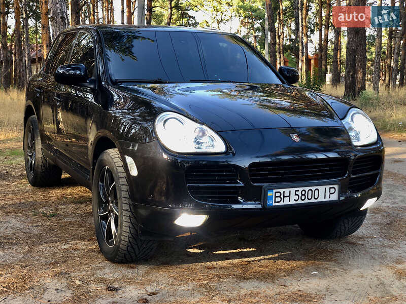 Внедорожник / Кроссовер Porsche Cayenne 2004 в Николаеве