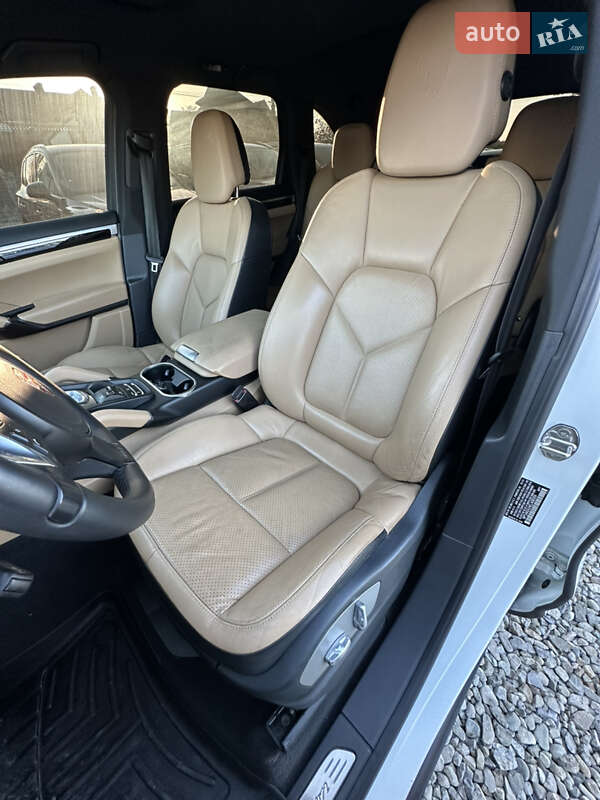 Внедорожник / Кроссовер Porsche Cayenne 2014 в Ивано-Франковске
