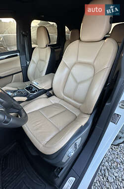 Позашляховик / Кросовер Porsche Cayenne 2014 в 