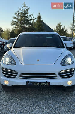 Позашляховик / Кросовер Porsche Cayenne 2014 в 