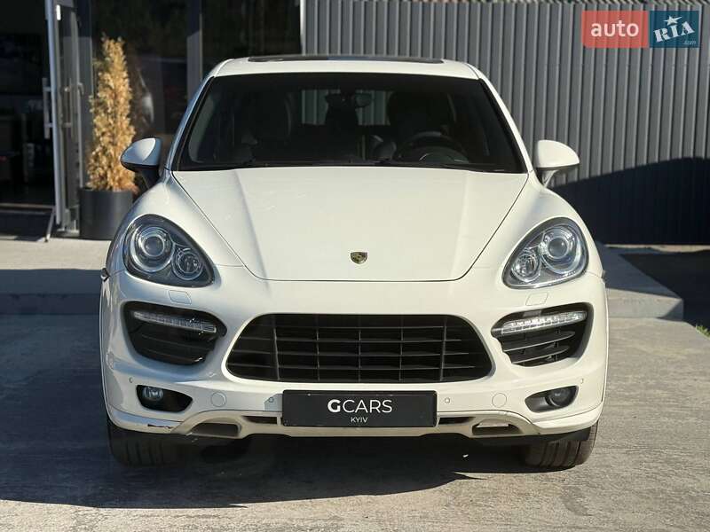 Внедорожник / Кроссовер Porsche Cayenne 2011 в 
