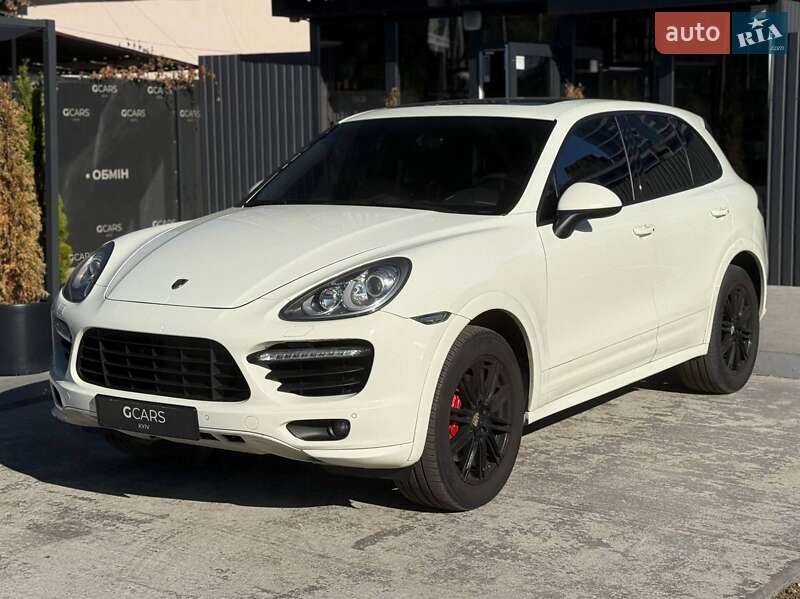 Внедорожник / Кроссовер Porsche Cayenne 2011 в Киеве