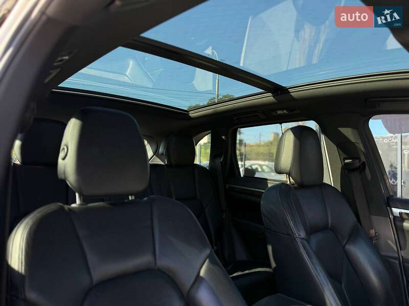Внедорожник / Кроссовер Porsche Cayenne 2011 в Киеве