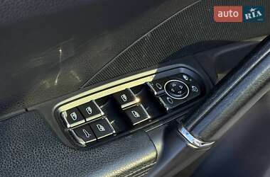 Внедорожник / Кроссовер Porsche Cayenne 2011 в 