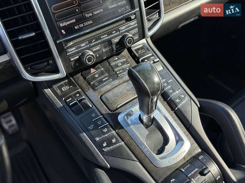 Внедорожник / Кроссовер Porsche Cayenne 2011 в Киеве