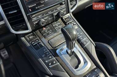 Внедорожник / Кроссовер Porsche Cayenne 2011 в 