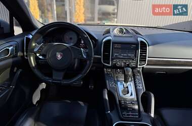 Внедорожник / Кроссовер Porsche Cayenne 2011 в 