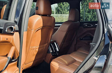 Внедорожник / Кроссовер Porsche Cayenne 2017 в 