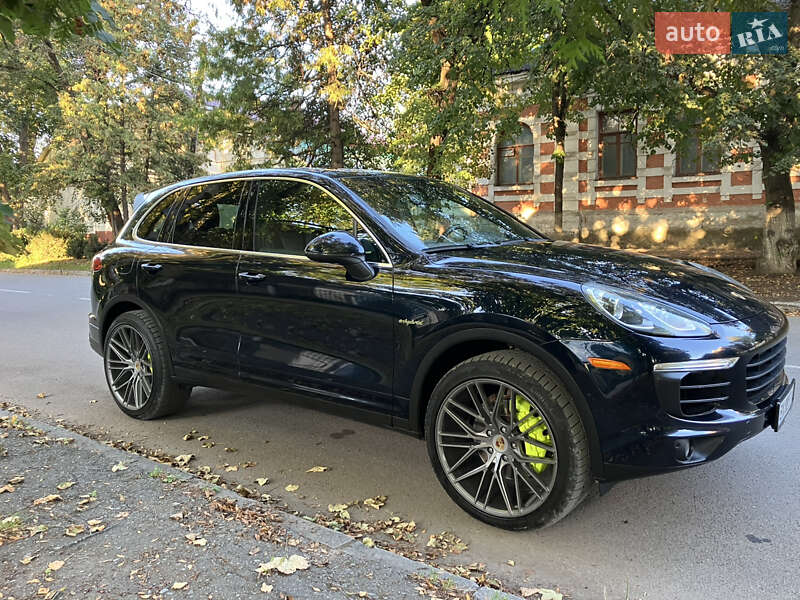 Позашляховик / Кросовер Porsche Cayenne 2017 в Кам'янець-Подільському