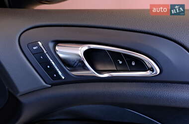 Позашляховик / Кросовер Porsche Cayenne 2015 в 