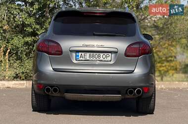 Позашляховик / Кросовер Porsche Cayenne 2010 в 