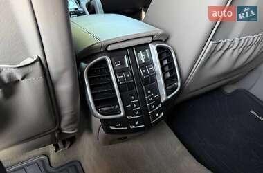 Позашляховик / Кросовер Porsche Cayenne 2010 в 
