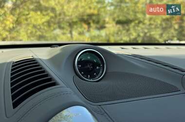 Позашляховик / Кросовер Porsche Cayenne 2010 в 