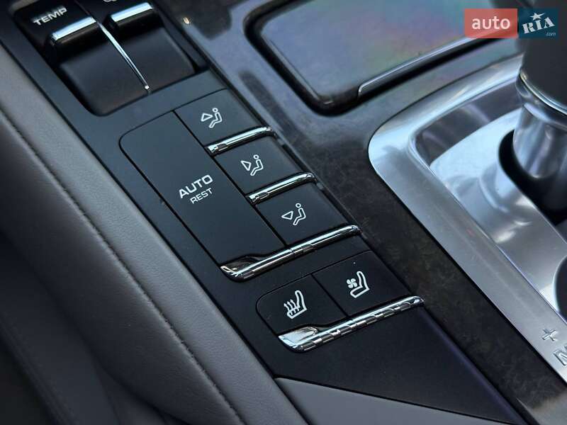 Внедорожник / Кроссовер Porsche Cayenne 2010 в Кривом Роге