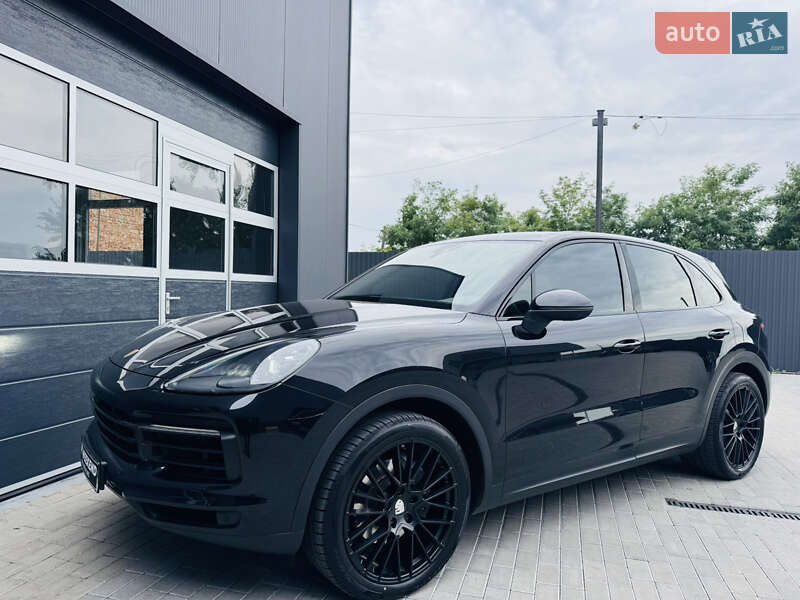 Позашляховик / Кросовер Porsche Cayenne 2018 в Мукачевому