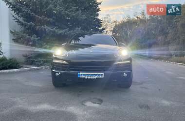 Внедорожник / Кроссовер Porsche Cayenne 2012 в Каменском