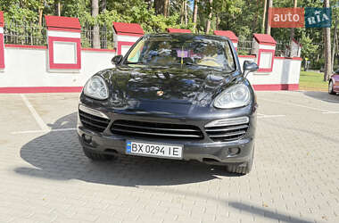 Внедорожник / Кроссовер Porsche Cayenne 2012 в 