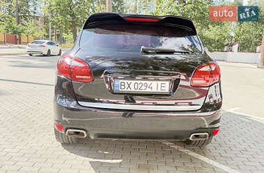 Внедорожник / Кроссовер Porsche Cayenne 2012 в 