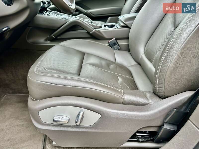 Внедорожник / Кроссовер Porsche Cayenne 2015 в Киеве фото 16 Внедорожник / Кроссовер Porsche Cayenne 2015 в Киеве