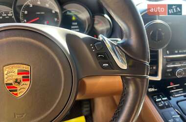 Внедорожник / Кроссовер Porsche Cayenne 2012 в 