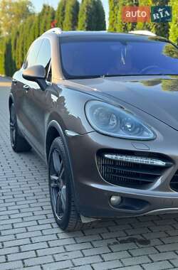 Позашляховик / Кросовер Porsche Cayenne 2013 в 