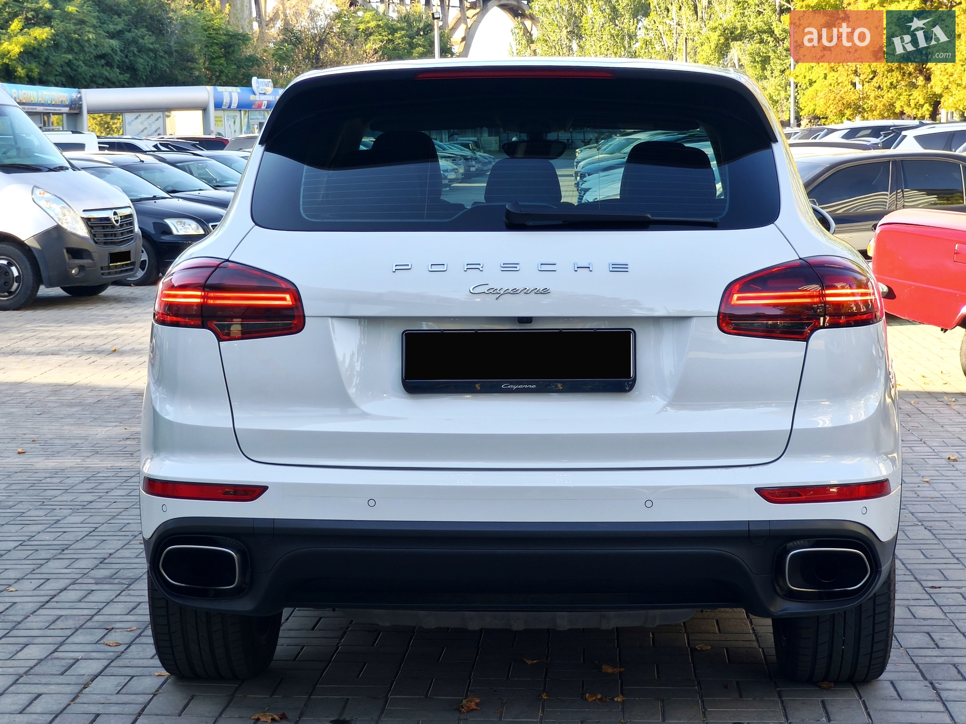 2016 Porsche Cayenne - мініатюра 9