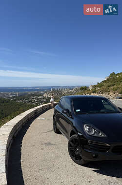Позашляховик / Кросовер Porsche Cayenne 2013 в 