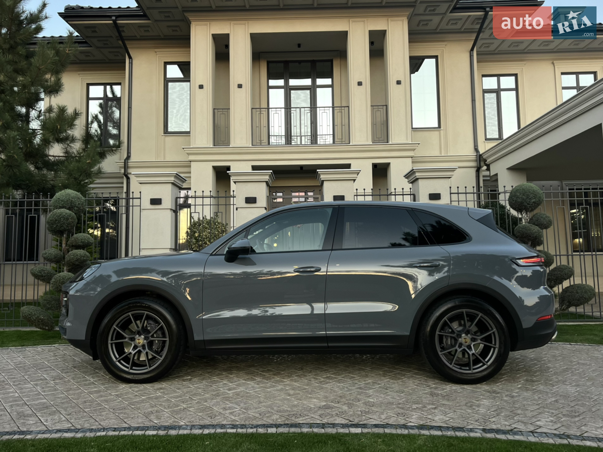 2023 Porsche Cayenne - мініатюра 8