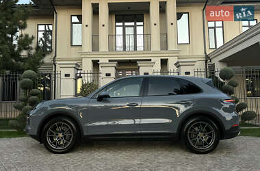 Позашляховик / Кросовер Porsche Cayenne 2023 в 