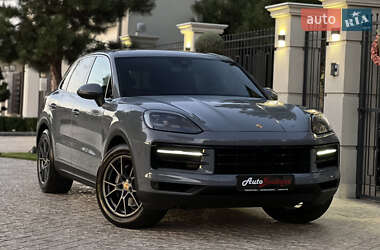 Позашляховик / Кросовер Porsche Cayenne 2023 в 