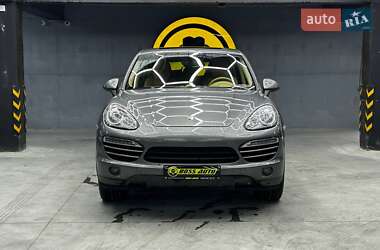 Внедорожник / Кроссовер Porsche Cayenne 2018 в 