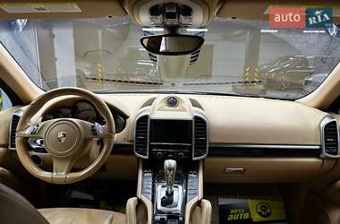 Внедорожник / Кроссовер Porsche Cayenne 2018 в 