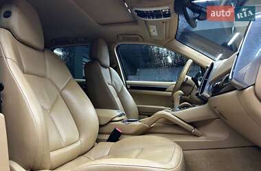 Внедорожник / Кроссовер Porsche Cayenne 2018 в 