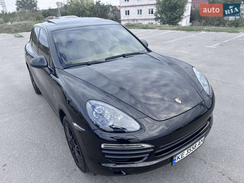 Позашляховик / Кросовер Porsche Cayenne 2014 в Харкові