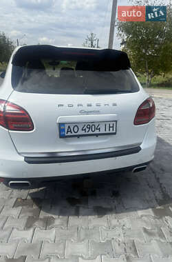 Внедорожник / Кроссовер Porsche Cayenne 2013 в 