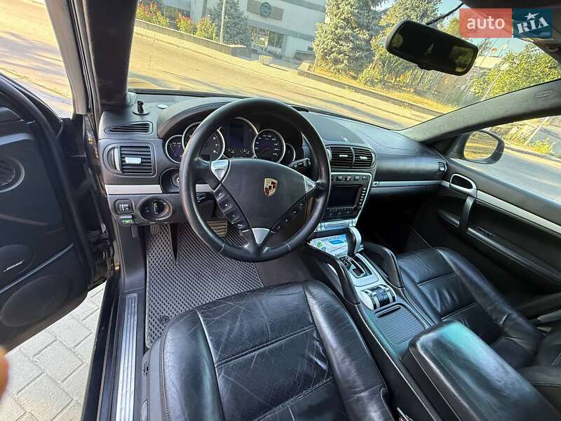 Внедорожник / Кроссовер Porsche Cayenne 2003 в Запорожье