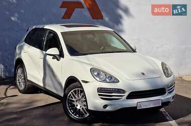Внедорожник / Кроссовер Porsche Cayenne 2011 в 