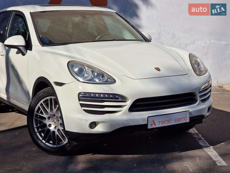 Внедорожник / Кроссовер Porsche Cayenne 2011 в Одессе