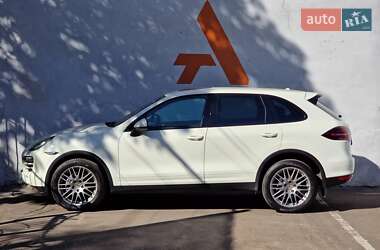Внедорожник / Кроссовер Porsche Cayenne 2011 в 