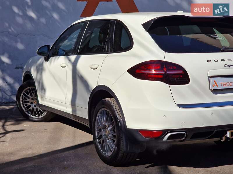 Внедорожник / Кроссовер Porsche Cayenne 2011 в Одессе