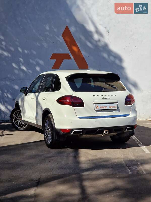 Внедорожник / Кроссовер Porsche Cayenne 2011 в Одессе