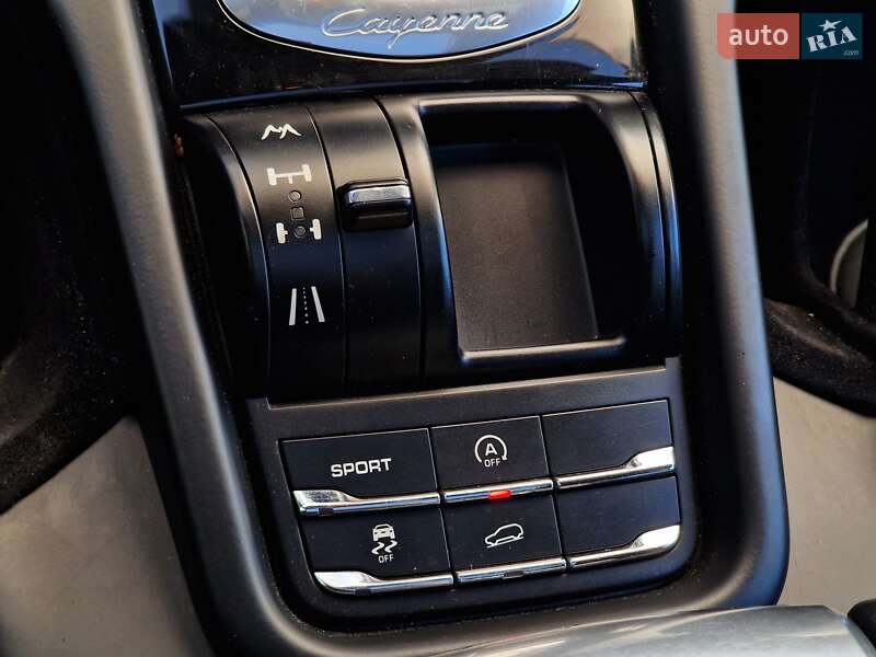 Внедорожник / Кроссовер Porsche Cayenne 2011 в Одессе