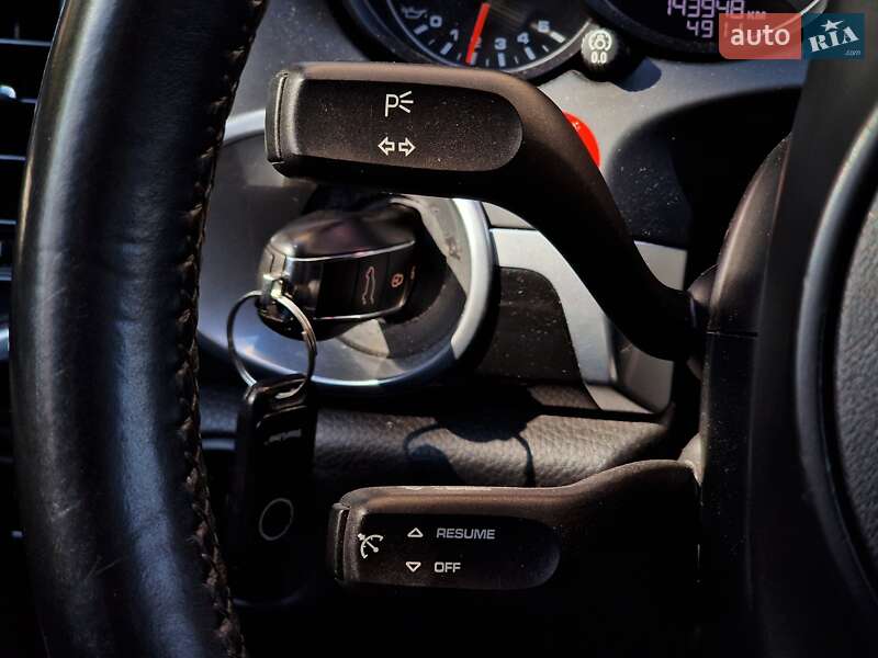 Внедорожник / Кроссовер Porsche Cayenne 2011 в Одессе