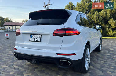 Позашляховик / Кросовер Porsche Cayenne 2016 в 
