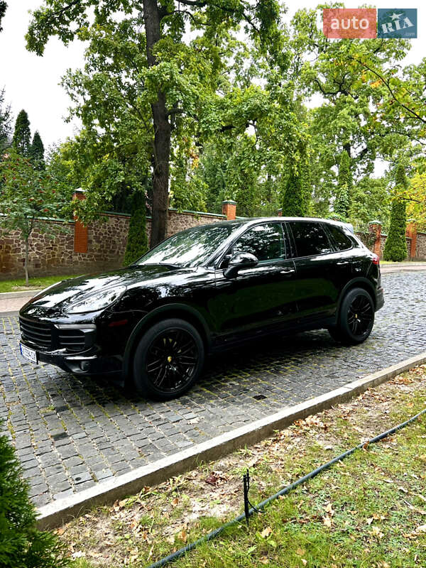 Внедорожник / Кроссовер Porsche Cayenne 2015 в Киеве фото 14 Внедорожник / Кроссовер Porsche Cayenne 2015 в Киеве