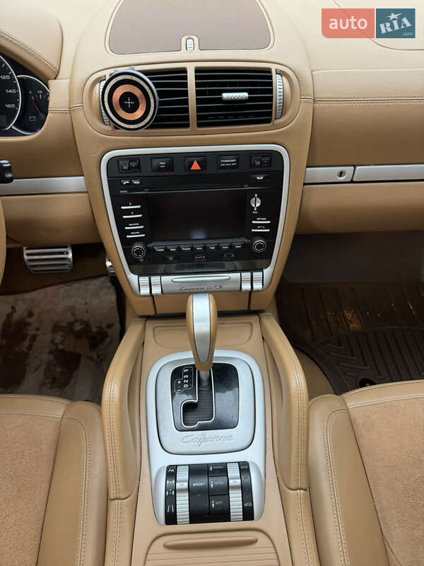 Позашляховик / Кросовер Porsche Cayenne 2009 в Києві